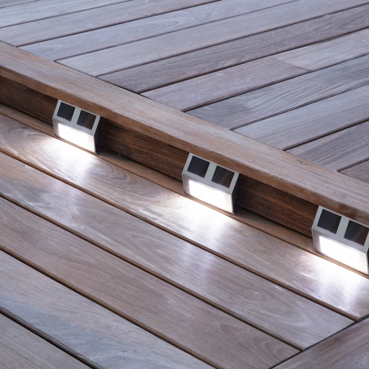 Sensor lamp